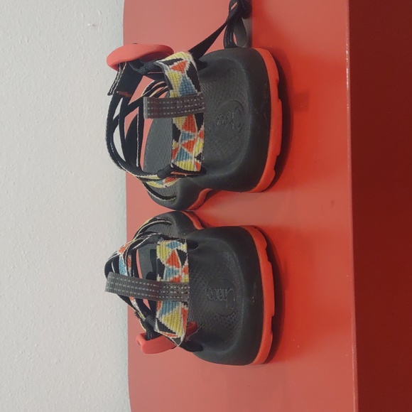 Chacos Big Kids Size 4 Primary Colors Geometric Print - Picture 5 of 9